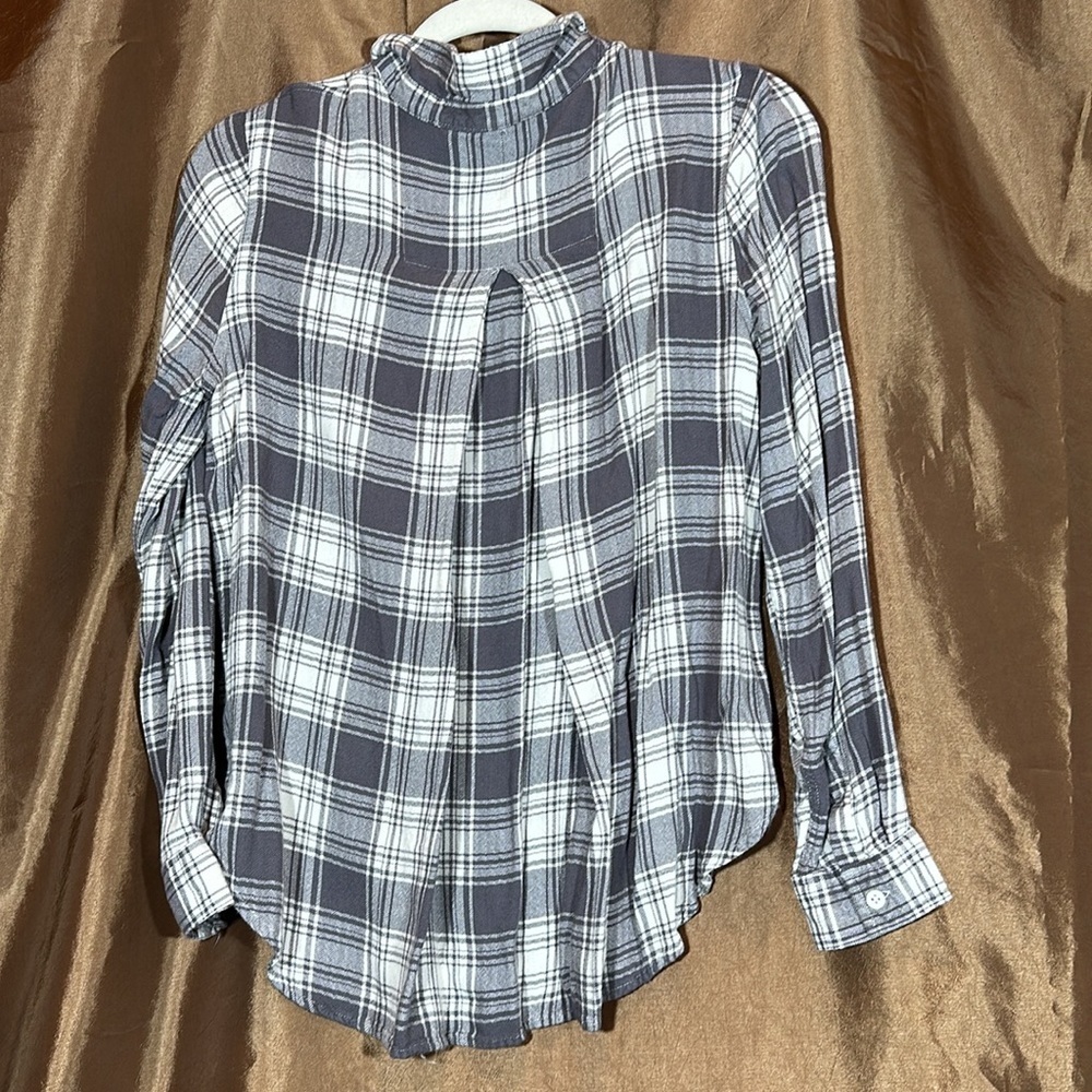 Pink Rose Plaid long sleeve grey and white - Picture 3 of 4